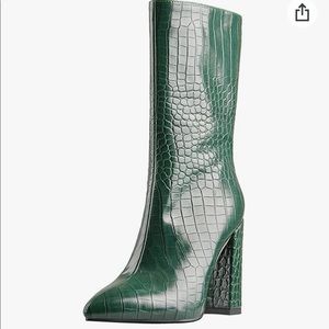 Women's Green Crocodile Skin Colored Mid-claf Chunky Heel Pointed-Toe Boots